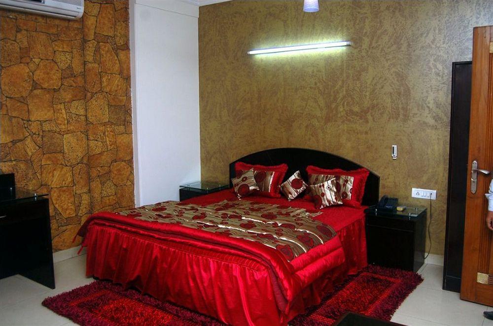 Hotel Ashoka International 3*