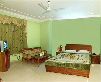 Ashoka International Hotel 3*